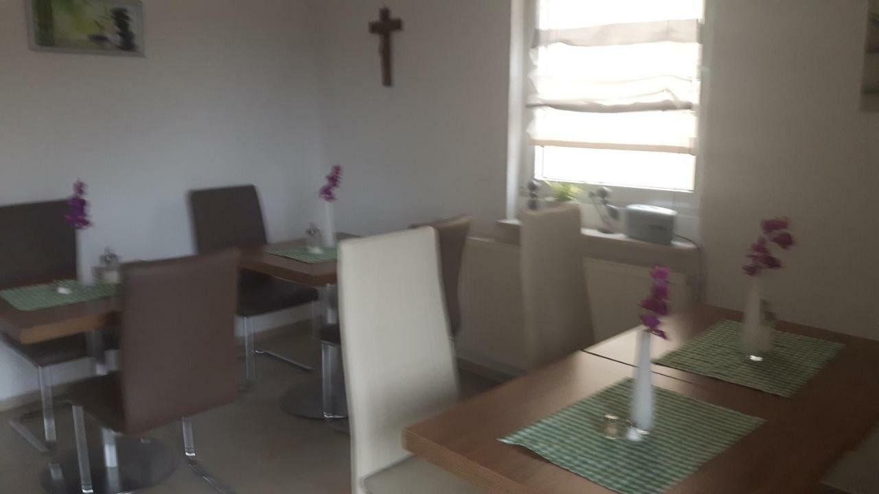 Gaestehaus Engelhard Pension Karbach  Ngoại thất bức ảnh