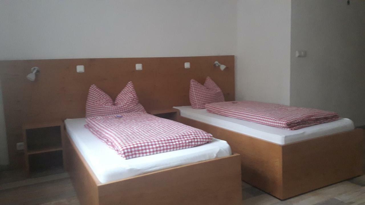 Gaestehaus Engelhard Pension Karbach  Ngoại thất bức ảnh
